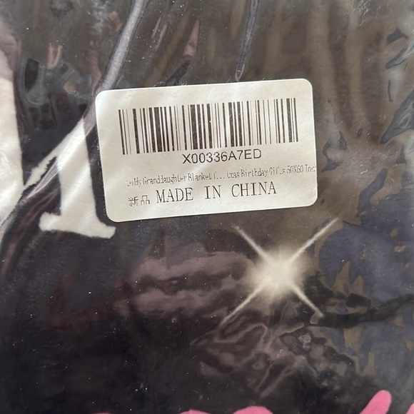 NWT GRANDDAUGHTER BLANKET•50x60”
GREAT HOLIDAY GIFT - Picture 2 of 3